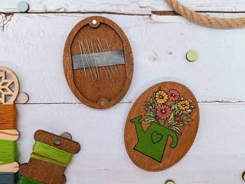 Medinis adatų laikiklis „Gėlės“ KF056/121P - kaSiulai.lt