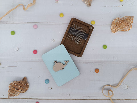 Medinis dėklas adatoms „Banginis“ KF056/38 - kaSiulai.lt