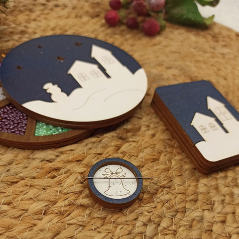 Medinis dėklas adatoms „Žiemos namai“ KF056/71 - kaSiulai.lt