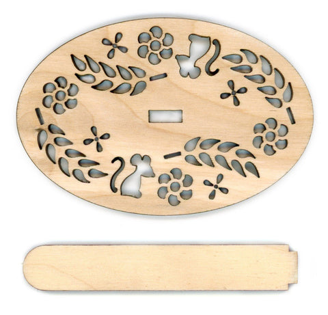 Medinis siuvinėjimo stovelis Ryaba (višta), 9×6 cm, kotelis 8 cm - kaSiulai.lt