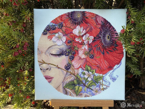Merejka siuvinėjimo komplektas „She Sleeps“ – Aida 16, 40 DMC, Ø28 cm - kaSiulai.lt