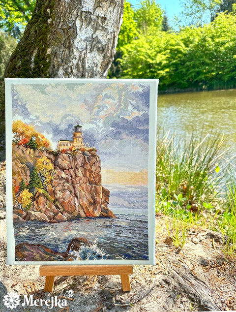 Merejka „Split Rock“ – švyturio siuvinėjimas kryželiu, 39×30 cm - kaSiulai.lt