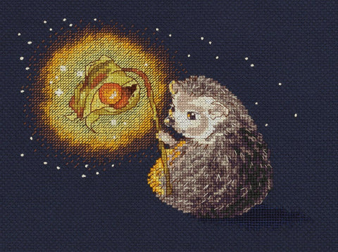 Mielas ežiukas nakties šviesoje — kryželiu siuvinėjimo komplektas - kaSiulai.lt