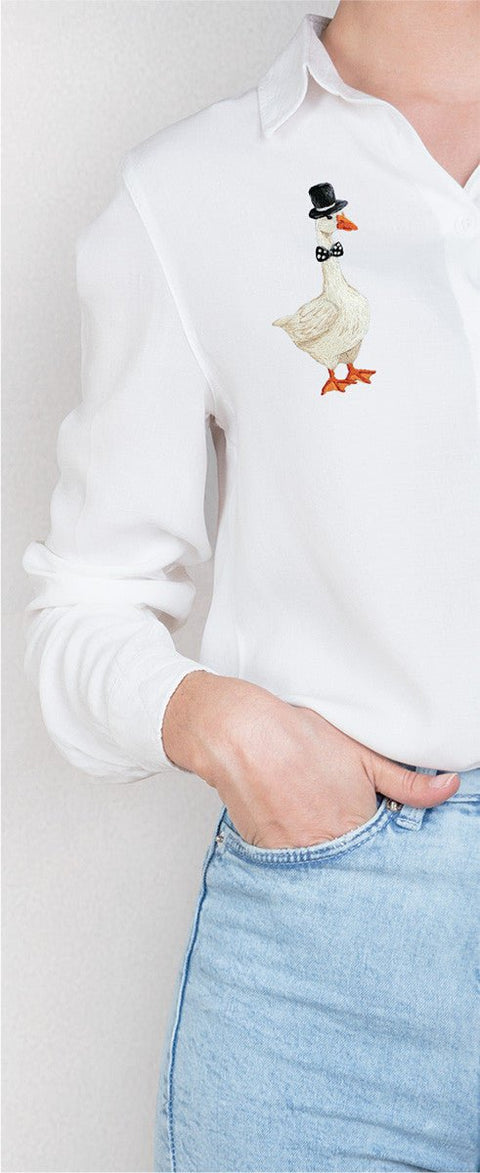 Mini siuvinėjimo komplektas kryželiu „Žąsis su cilindru“ — 4 × 7,5 cm - kaSiulai.lt