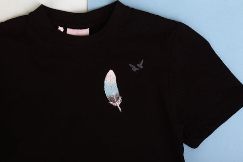 Mini siuvinėjimo komplektas „Plunksna“ (kryželiu), 3×8 cm — pradedantiesiems - kaSiulai.lt