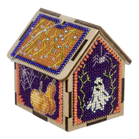 Medinis kryželiu siuvinėjimo rinkinys su karoliukais pakabukams ir kalėdiniams papuošimams | Wonderland Crafts