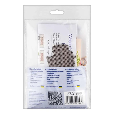Kalėdinis kryželiu siuvinėjimo rinkinys ant plastiko eglutės žaisliukui – rankų darbo šventinis dekoras