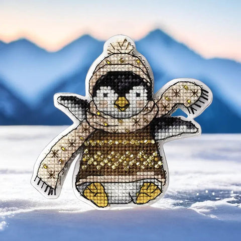 Wonderland Crafts Kalėdinis siuvinėjimo kryželiu komplektas ant plastikinio ruošinio – eglutės žaisliukas 9×9 cm