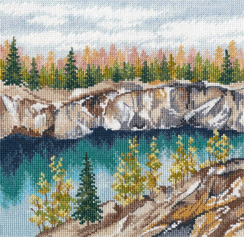 Oven kryželiu siuvinėjimo komplektas „Marmuro kanjonas“, 20×20 cm, 26 spalvų - kaSiulai.lt