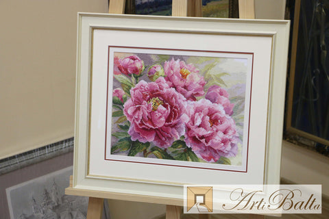 Peonijų siuvinėjimo komplektas „Bijūnai“, 40×30 cm, 14 ct, 45 spalvų - kaSiulai.lt