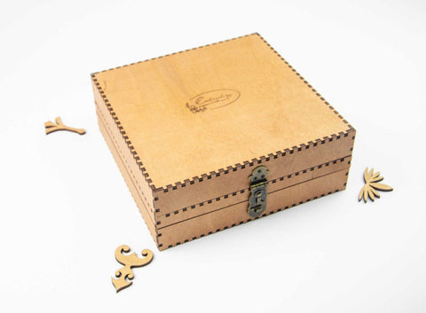 Prabangus riešutmedžio adatų dėklas, 210 skylių — siuvinėjimui - kaSiulai.lt