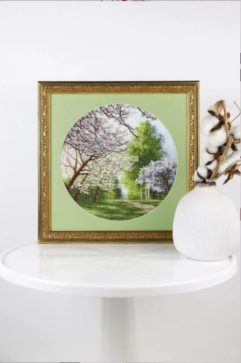 Premium siuvinėjimo komplektas pavasario atspalviais 31,7×31,7 cm (kryželiui) - kaSiulai.lt