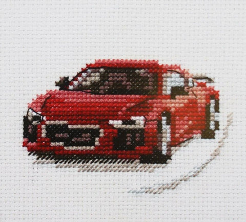 Raudono sportinio automobilio kryželių rinkinys 9×6 cm (Aida 14 ct, 10 spalvų) - kaSiulai.lt