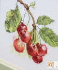 Rinkinys siuvinėjimui kryželiu „Vyšnios“ – Aida 14 ct, 16 spalvų, 11×8 cm - kaSiulai.lt
