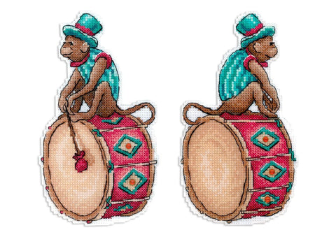 Rinkinys siuvinėti kryželiu „Cirko muzikantas“, 16×9 cm - kaSiulai.lt