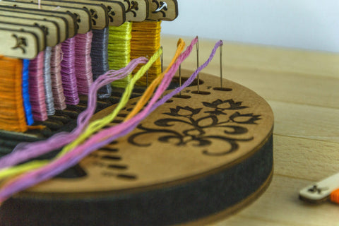 Siūlų ričių ir adatų dėklas siuvėjoms - kaSiulai.lt