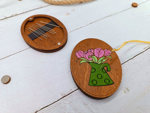 Siuvimo adatų medinis dėklas „Tulpės“ KF056/120P - kaSiulai.lt