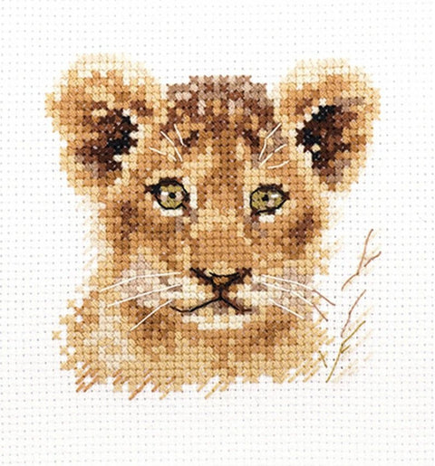 Siuvinėjimas kryželiu — liūčio jauniklio portretas 8×8 cm (Aida 14) — pradedantiesiems - kaSiulai.lt