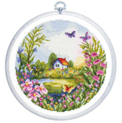 Siuvinėjimas kryželiu „Vasara“ su lankeliu, 17×17 cm — pradedantiesiems - kaSiulai.lt