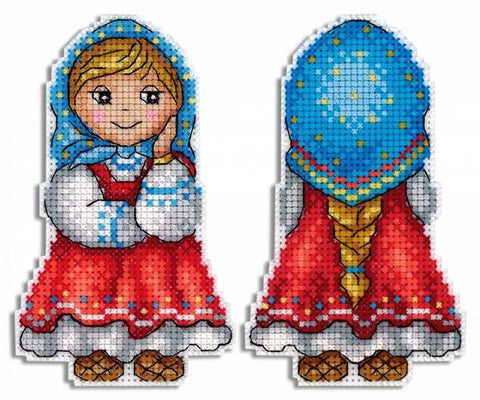 Siuvinėjimo komplektas „Anūkėlė Maša“ — Aida 14, 20 spalvų, 11×7 cm - kaSiulai.lt