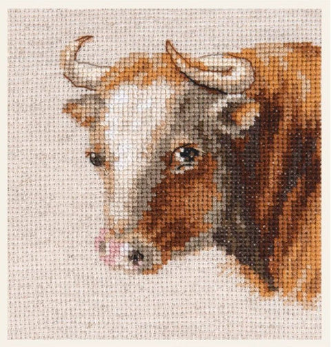 Siuvinėjimo komplektas „Buliukas“ — linas 16 ct, 9×10 cm, 18 spalvų - kaSiulai.lt