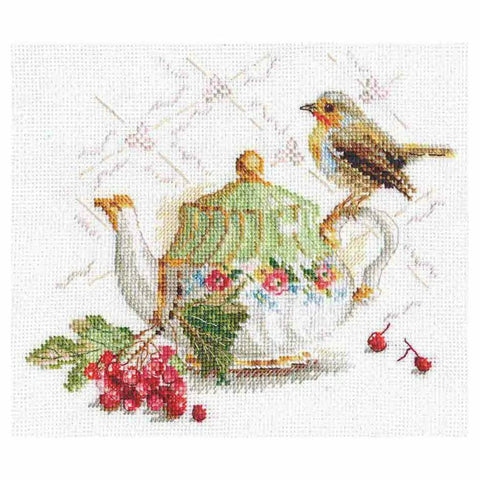 Siuvinėjimo komplektas kryželiu "Arbatos svečias" — Aida 16, 18×15 cm, 30 spalvų - kaSiulai.lt
