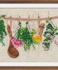 Siuvinėjimo komplektas kryželiu „Aromatinės žolelės“, 34×22 cm, Aida 15 - kaSiulai.lt