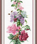 Siuvinėjimo komplektas kryželiu „Bijūnų kompozicija“ — Aida N18, 19×44 cm - kaSiulai.lt