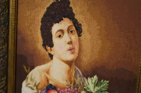 Siuvinėjimo komplektas kryželiu — Caravaggio „Berniukas su vaisių krepšiu“ (Zolotoe Runo) - kaSiulai.lt