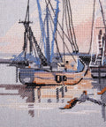 Siuvinėjimo komplektas kryželiu „Čarlstono uostas“ — 20,5 × 18,5 cm - kaSiulai.lt