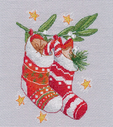 Siuvinėjimo komplektas kryželiu „Kalėdiniai aulinukai“, 12×16 cm - kaSiulai.lt