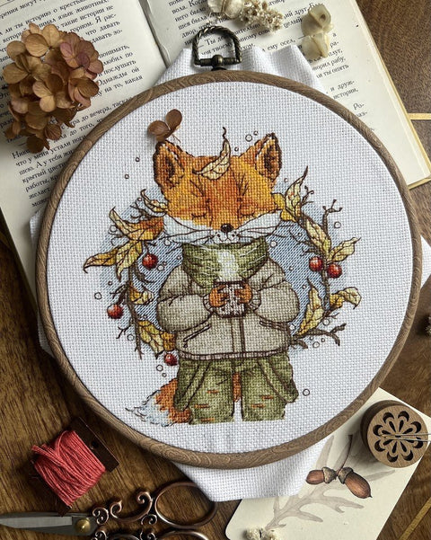 Siuvinėjimo komplektas kryželiu „Rudeniška kava“, 15×16,5 cm — jauki dovana - kaSiulai.lt