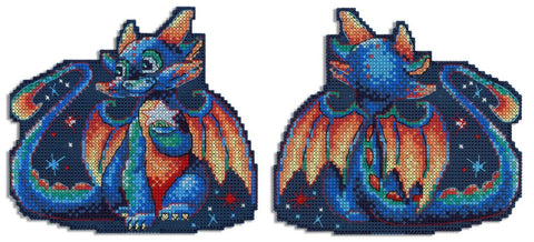 Siuvinėjimo komplektas kryželiu „Sutemų drakonas“, plastikinė kanva 15×12 cm - kaSiulai.lt