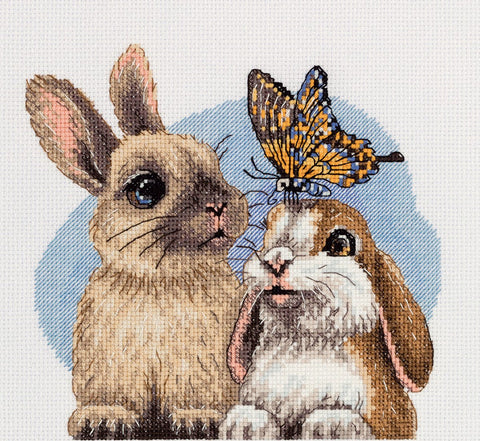 Siuvinėjimo komplektas kryželiu „Žavūs kailėti draugai“ – katytė ir šuniukas - kaSiulai.lt