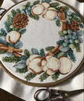 Siuvinėjimo komplektas kryželiu „Žiemos aromatas“ — Aida 14, 25×23 cm - kaSiulai.lt