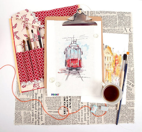 Siuvinėjimo komplektas „Miesto tramvajus“ – detalus urbanistinis motyvas - kaSiulai.lt