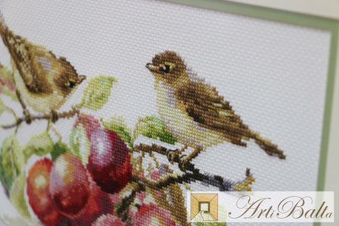 Siuvinėjimo komplektas „Paukšteliai ir slyvos“, Aida 14 ct, 29×16 cm - kaSiulai.lt