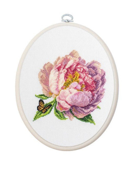 Siuvinėjimo komplektas „Rozella“ – bijūnas 12×12 cm su lankeliu - kaSiulai.lt