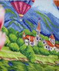 Siuvinėjimo komplektas skaičiuotu kryželiu — Balionai virš pilies, 31,5×42,5 cm - kaSiulai.lt