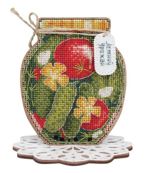 Siuvinėjimo komplektas su mediniu pagrindu „Vasaros derlius“ 13×12×9 cm - kaSiulai.lt