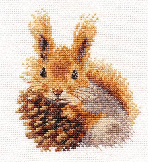 Siuvinėjimo komplektas „Voverė“, Aida 14, 11×12 cm, 15 spalvų - kaSiulai.lt