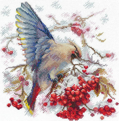 Siuvinėjimo komplektas „Waxwing“ kryželiu — spalvingas paukštis, 19×19,5 cm - kaSiulai.lt