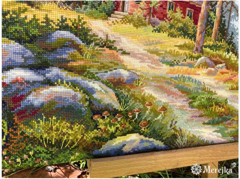Siuvinėjimo kryželiu komplektas „Jauki raudona trobelė miške“ 30×39,5 cm - kaSiulai.lt