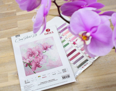 Grakščios orchidėjos – kryželių siuvinėjimo rinkinys, elegantiška dovana
