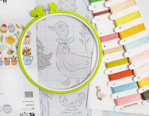 Velykinis kryželių siuvinėjimo rinkinys „Easter Sampler“ dekoratyviam paveikslui 40×19 cm