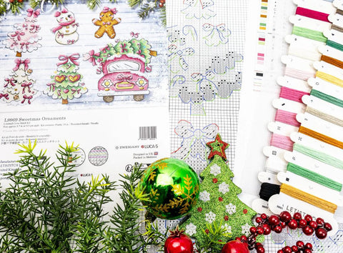 Kalėdinis kryželių siuvinėjimo rinkinys „Sweetmas“ eglutės žaisliukams, 9 cm, 6 vnt.