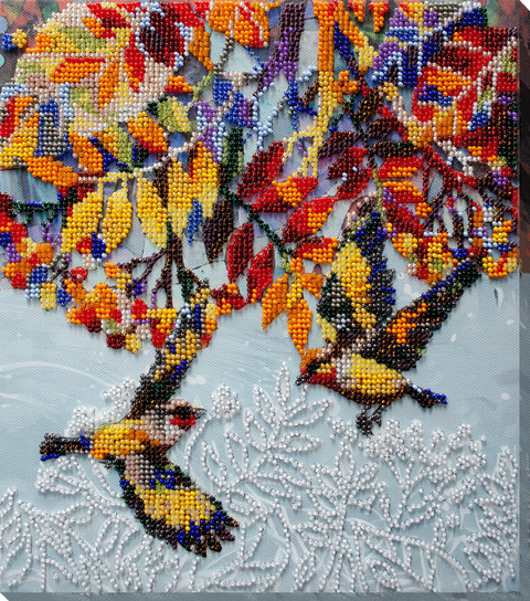 Karoliukų siuvinėjimo komplektas „Po putinu“ 23x26 cm – Deco Scenes paveikslas