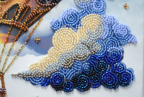 Karoliukų siuvinėjimo komplektas „Oro nuotykiai“, 28×28 cm paveikslas