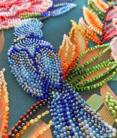 Karoliukų siuvinėjimo rinkinys „Pavasario šurmulys“ 24x30 cm AAB-924