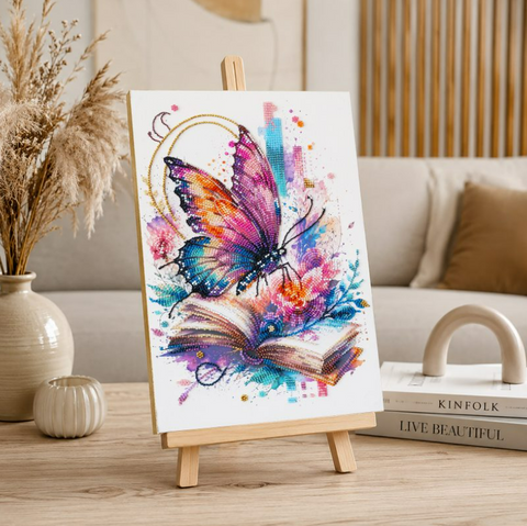 Siuvinėjimo karoliukais rinkinys „Vaizduotės skrydis“ su drugeliu 20 x 30 cm